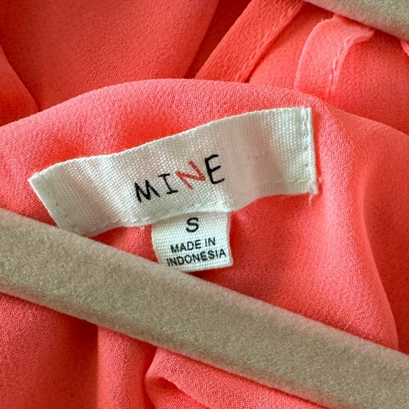 No filter needed for this NEON Pink flowy camisole! 💖 - Picture 3 of 3